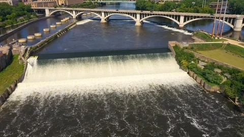 St Anthony Falls Minneapolis Vídeo Stock 116587645