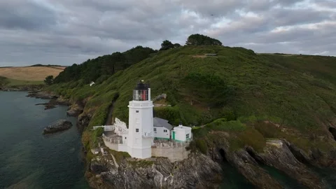 St Anthony Lighthouse from drone, Roseland peninsula, Cornwall, UK Vidéo 314898289