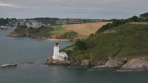 St Anthony Lighthouse from drone, Roseland peninsula, Cornwall, UK Vidéo 314898412