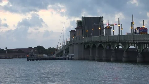 St. Augustine Florida Bridge of Lions on the Matanzas River at sunrise. Stock Footage 195952991