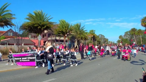 St Augustine Parade dance and cheerleaders Stock Footage 70591462