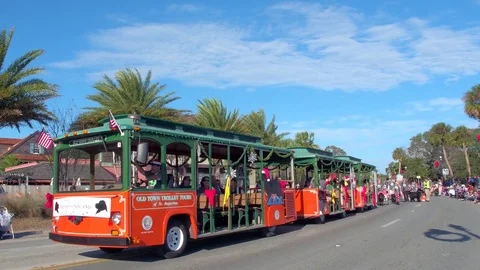 St Augustine Parade Old Town Trolley bus Video stock 70591465