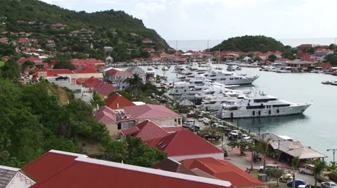 St Bart harbor and expensive luxury yachts Stock-Footage 40863167