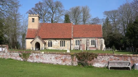 St. Ethelbert and All Saints Church in Belchamp Otten, Essex, UK Vídeo Stock 323452804