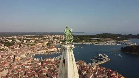 St. Euphemij on the Church in Rovinj Croatia with City View Sea Port Sunset 库存影片 232800853