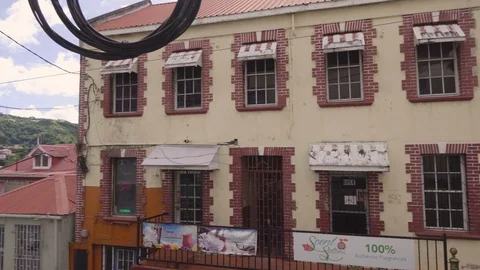 St. George's, Grenada - 5 JAN 2020: electric cables and 库存影片 125205472