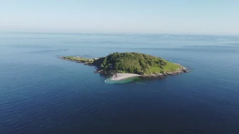 St Georges Island near Looe, picturesque seaside village. Cornwall Видео 196349056