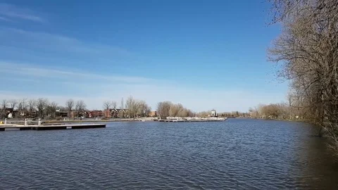 St. Lawrence river in early spring around Montreal, Quebec, Canada 動画素材 85133754
