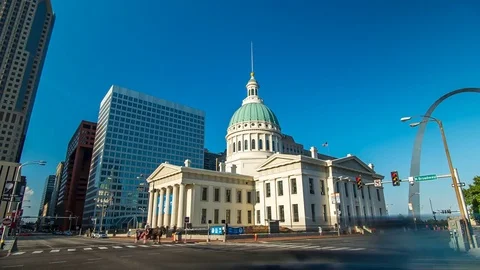 St Louis skyline time lapse with traffic 4K 1080p Stock Footage 77634332