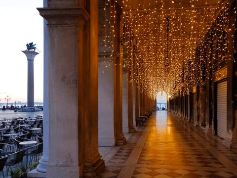 St Mark s Square and church San Giorgio Maggiore before sunrise in carnaval d Foto stock