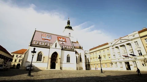 St. Mark´s Square and the sam named church in Zagreb Video stock 74372284