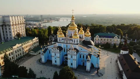 St. Michael's Golden-Domed Monastery on Mykhailivska Square at the banks of Video stock 201007002