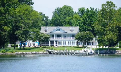 St Michaels, Maryland, U.S - June 29, 2025 - A picturesque and luxurious wa.. Stock Photos
