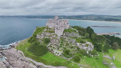 St Michael's Mount Castle from a drone, Marazion, Penzance, Cornwall, UK Stock-Footage 247855570