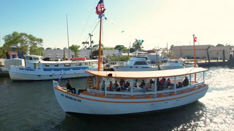 St Nicholas Boat Sponge Docks 動画素材 252158758