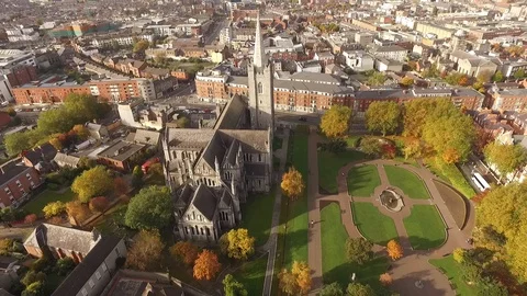 St. Patrick Cathedral Grounds and Surrounding City Scape of Dublin Ireland Vídeo Stock 93243014