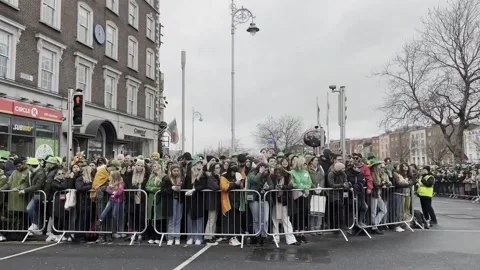 St. Patrick's Day Parade in Dublin, Dublín (es-ES), IE - 17 Mar 2023 Stock Footage 236406730