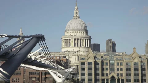 St Paul with millennium bridge Video stock 147086291