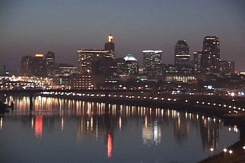 St Paul skyline evening lights reflect in river Stock Footage 124672928