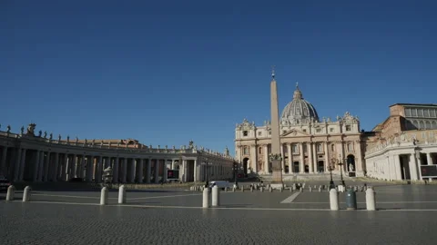 St. Peter's Basilica classical view of the square 스톡 동영상 148748192