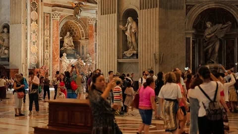 St. Peters Basilica Interior 38 (Editorial) 스톡 동영상 336024176