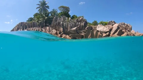 St. Pierre Island Seychelles split view Vidéo 109187488