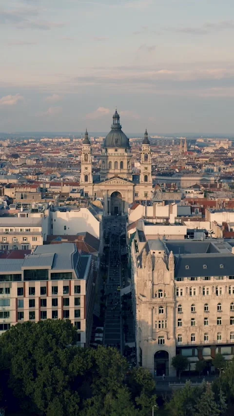 St. Stephen's Basilica in Budapest Stock Footage 221485937