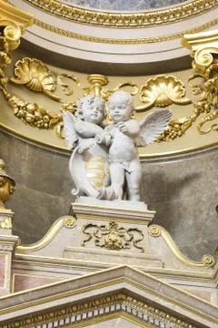 St. Stephen's Basilica interior with statue Stock Photos