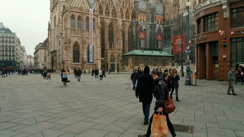 St. Stephen's Cathedral at sunset in center of Wien.  動画素材 127641510