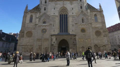St. Stephen's Cathedral in Vienna Stock-Footage 69242998