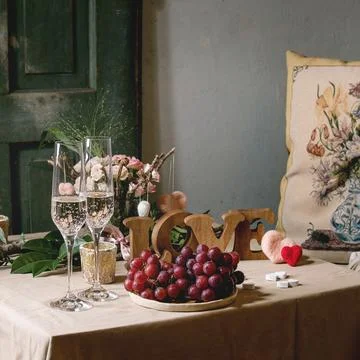 St. Valentines day table setting Foto stock