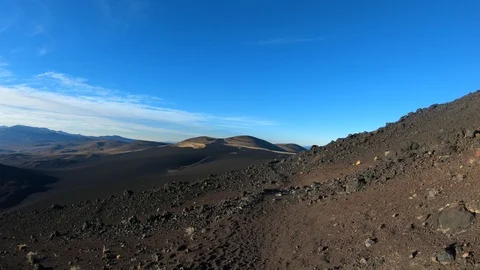 Stabilized camera movement going forward on a volcano slope path 库存影片 91524682