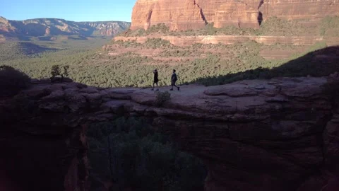 Stabilized fottage of hiking of Devils Bridge trail and Chuckwagon Trail in Video stock 150281755