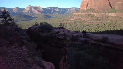 Stabilized fottage of hiking of Devils Bridge trail and Chuckwagon Trail in Video stock 150281777