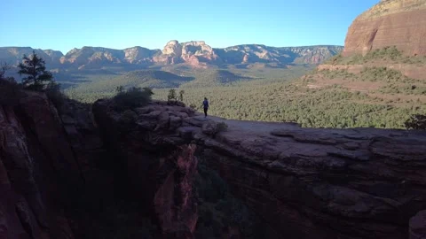 Stabilized fottage of hiking of Devils Bridge trail and Chuckwagon Trail in Video stock 150281864