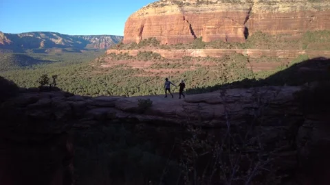 Stabilized fottage of hiking of Devils Bridge trail and Chuckwagon Trail in Video stock 150282248