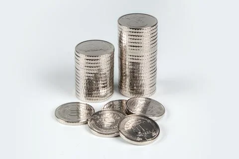 Stack of 10 hryvnia coins, on a white background. Ukrainian coins Foto stock