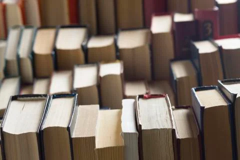 Stack of books background. many books piles. 库存照片