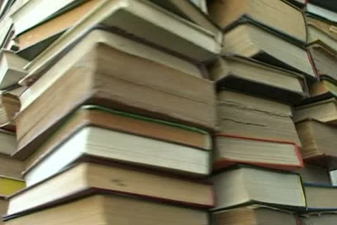Stack of books turns Stock-Footage 11352263