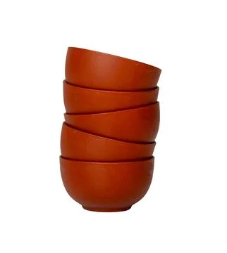 Stack of ceramic bowls. Minimalist tableware set with smooth glossy surface, Foto stock