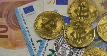 Stack of cryptocurrencies , bitcoin 4K Stock Footage 85516074