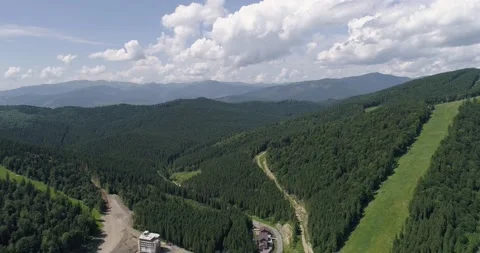 Stack of footages: Aerial view of Bukovel - the most popular mountain resort in Vídeos de archivo 137105221