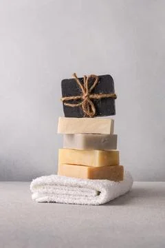 Stack of handcrafted soap bars. Natural, organic cleaning concept. Foto stock