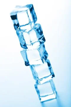 Stack of ice cubes Stockfoto's