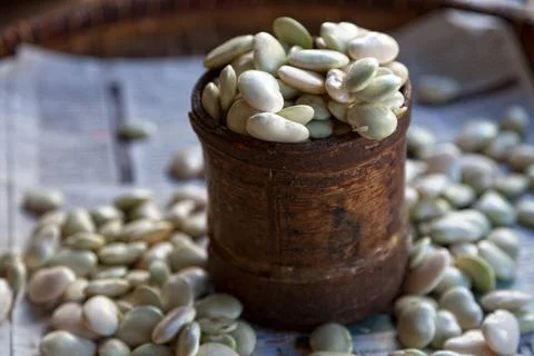 Stack of lima beans on a market stall Foto stock