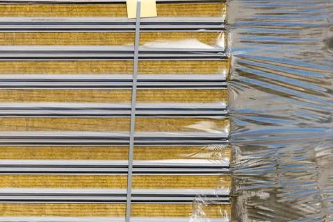 Stack of modern sandwich panel blocks from metal profile Stock-Fotos