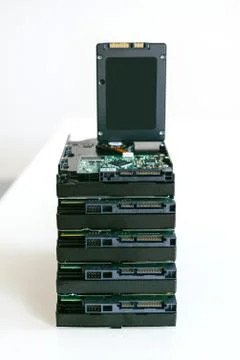 Stack of multiple HDD with vertically positioned SSD Foto stock