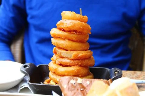 The stack of onion rings Foto stock