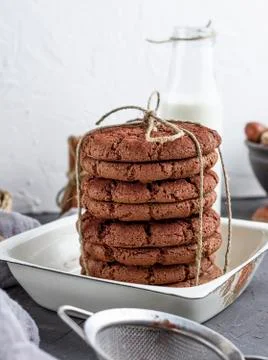 Stack of round chocolate biscuits Stock-Fotos