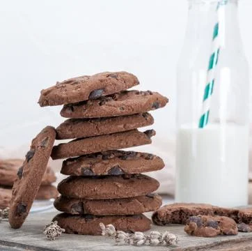 Stack of round chocolate cookies Foto stock